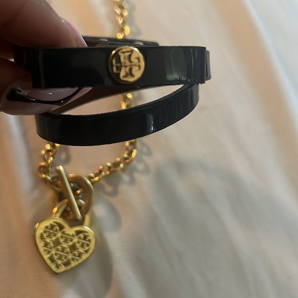 Tory Burch necklace & wrap around bracelet - Picture 3 of 3